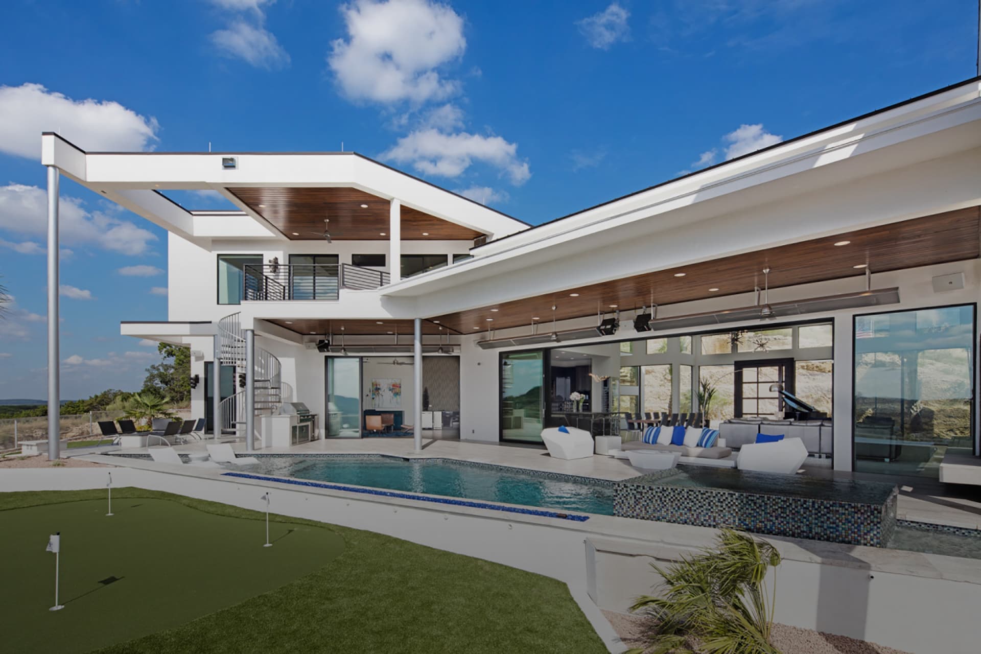 Image of https://wcm.cmdagency.com/wp-content/uploads/2021/06/jeldwen-hero-image.jpg